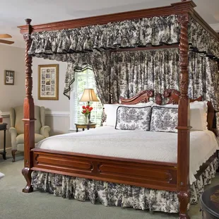 Relax in this beautiful four poster King bed in the Adams Bed Chambers