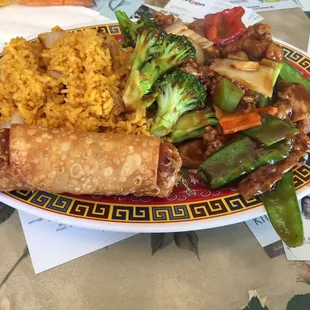 Best Chinese food in Akron...hands down! Everything on the menu is good and lunch specials are cheap.