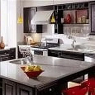 http://a1cng.com/wp-content/blogs.dir/93/files/cabinets/expresso-maple-k8.jpg