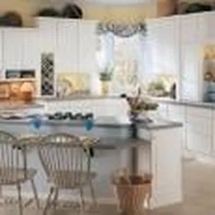 http://a1cng.com/wp-content/blogs.dir/93/files/cabinets/antique-white-shaker-door.jpg