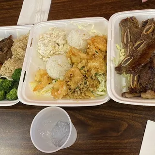 17. Hawaiian BBQ Short Ribs Plate