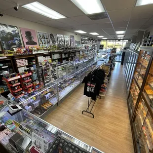 Posters, Wraps, Hand pipes, Water pipes, T-Shirts