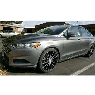 2012 ford fusion with 20" velocity wheels.