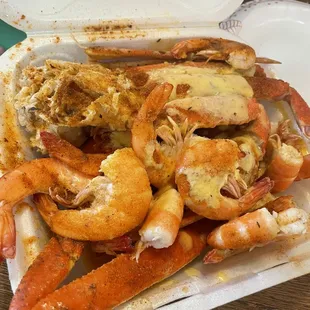1/2 crab 1/2 shrimp with butter sauce