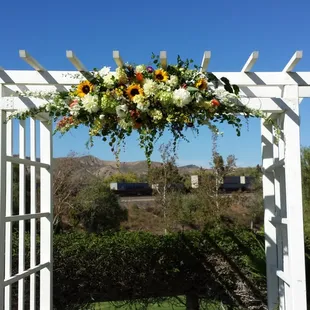 arch decoration at   green river golf club.