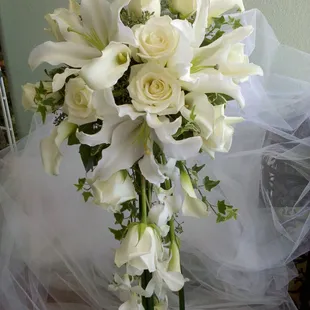 traditional cascading bridal bouquet