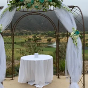 3 EAGLE GLEN GOLF COURSE ARCH