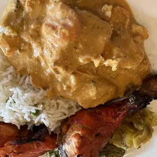 Sabaz chicken, tandoori chicken, saag paneer, and aloo cabbage from the lunch buffet