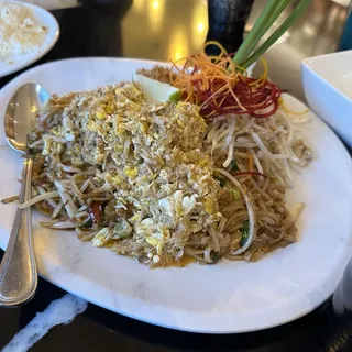 PAD THAI CRAB MEAT