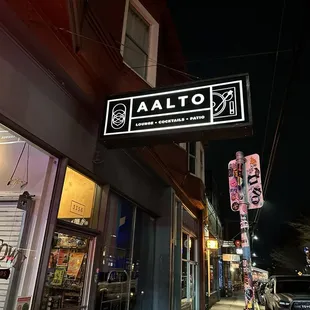 Shares entrance with Stumptown!