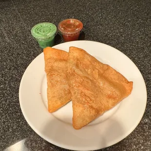 Vegetable Samosas (2 Pieces)