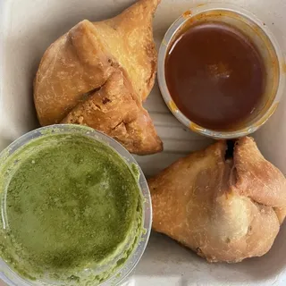 Vegetable Samosa (2 pcs)