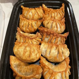 Fried Vegetable Momo (Vegetable-8pcs)