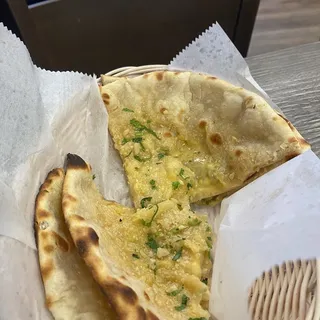 Garlic Cheese Naan