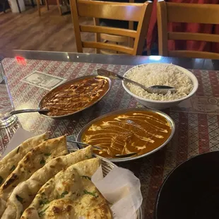 butter chicken, Chicken Tikka Masala, Garlic Naan