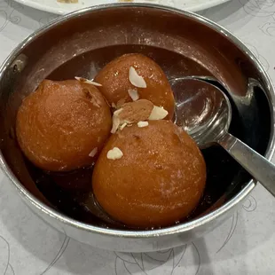 I liked the almonds that came with the gulab jamun.