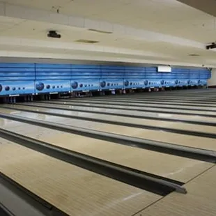 Aaron's bowling lanes