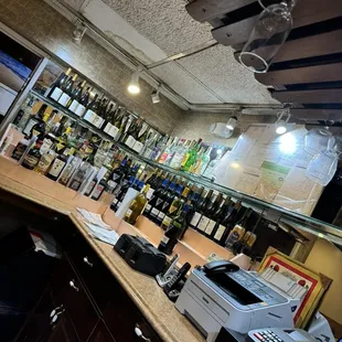 Bar/Cashier