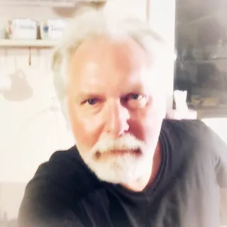 Robert Z.