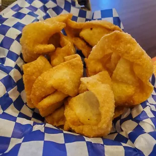 Fried wontons