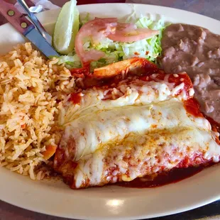 a plate of mexican food