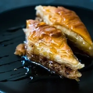 Flakey, Buttery Baklava (V)