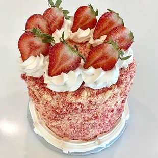 Strawberry Crumble Dessert Cake
