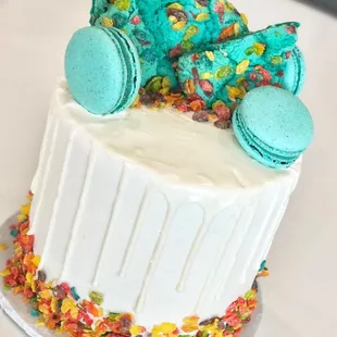 Fruity Pebbles Dessert Cake