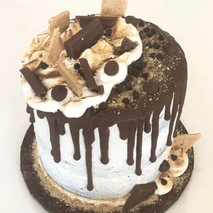 S'mores Dessert Cake