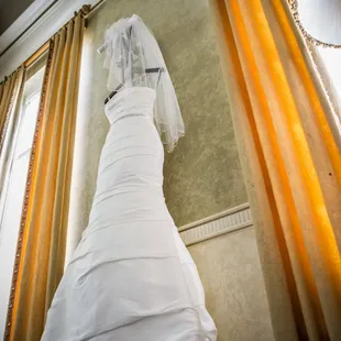 Seven Oaks Country Club. Sofia's wedding dress. #abbysphotography_ca