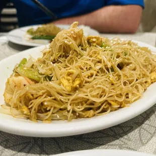 noodles, noodle dish, ramen, ramen and noodles, noodle soup, food