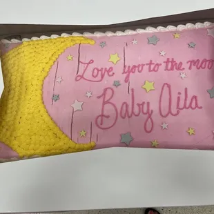 The second we brought the cake home it started cracking. I had to show up to the shower with the cake looking exactly like this.