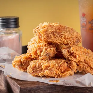 food, chicken wings, chicken, bbq wings, fried chicken, fried chicken wings, poultry, bbq chicken, chicken wings and fried chicken