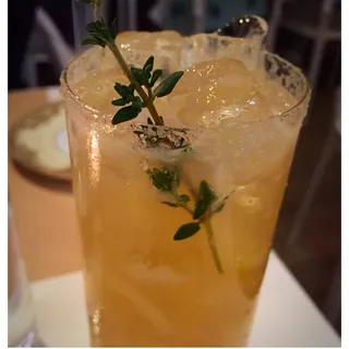 Vodka Thyme Lemonade