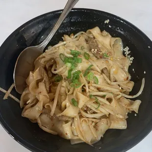 D2. Beef Youpo Noodle