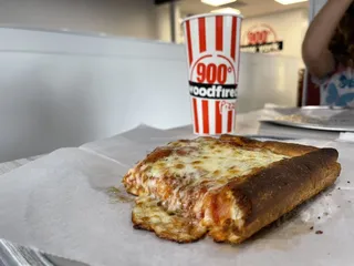 900 Degrees New York Pizza