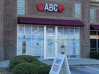 Lazy Day Liquors - Regent Park