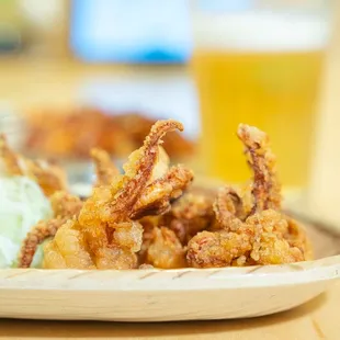 food, fried chicken, bbq wings, poultry, fried chicken wings, chicken, bbq chicken, chicken wings and fried chicken, chicken wings