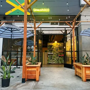 (abeautifullife) Jamaican Kitchen Patio