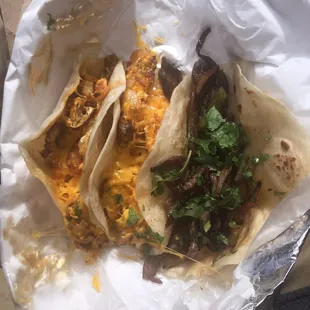 2 Chorizo, egg, potato, &amp; cheese tacos and 1 fajita. Breakfast tacos were really good. Good flavor and tortillas.