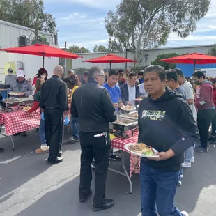 2 double sided buffets=4 lines for faster service