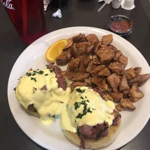 Eggs Benedict with potatoes