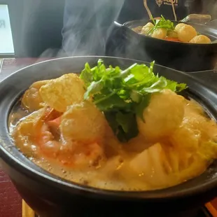 Seafood hot pot