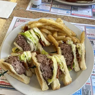 Hamburger Triple Decker Club