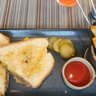 Smoked Brisket Grilled Cheese