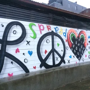 outside, ramen and noodles