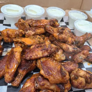 a box of chicken wings