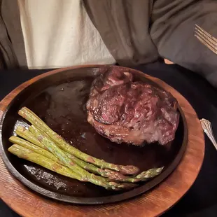 Ribeye and asparagus