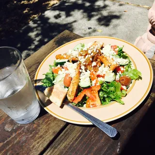 Greek Salad with Chicken