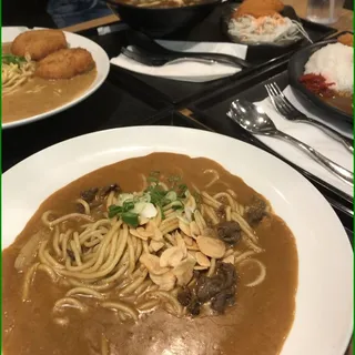 Beef Cream Curry Pasta